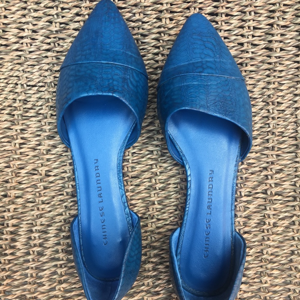 Beautiful color Chinese Laundry Shoes - Picture 3 of 8
